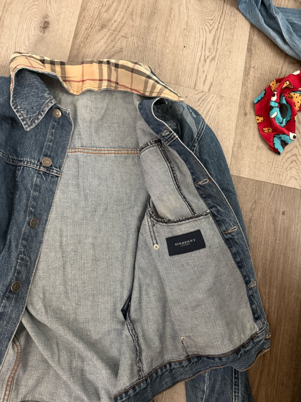 Burberry denim jacket - Picture 2 of 4